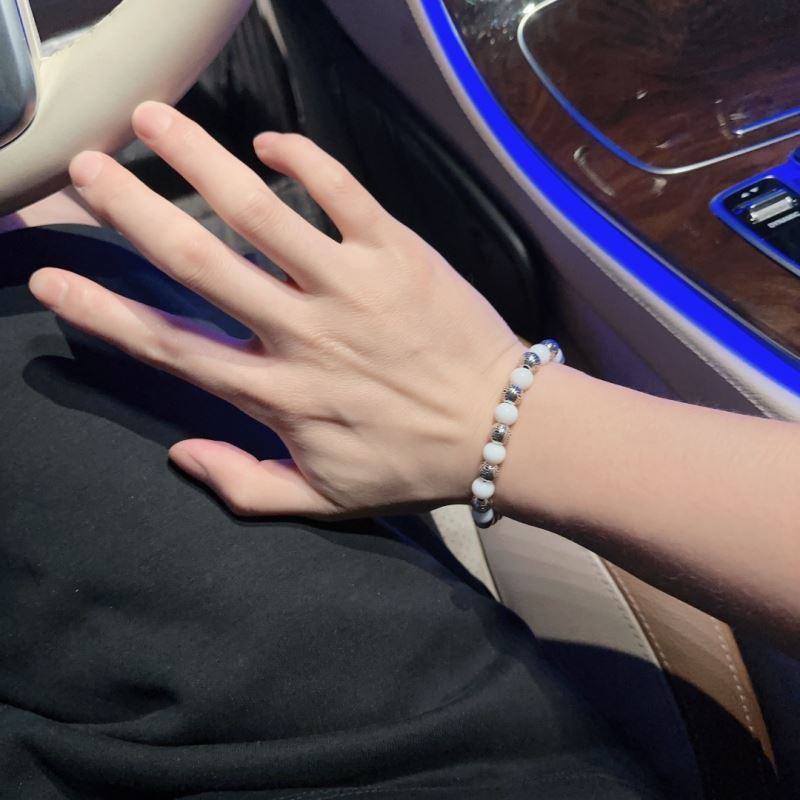 chr1st1an D10r bracelets